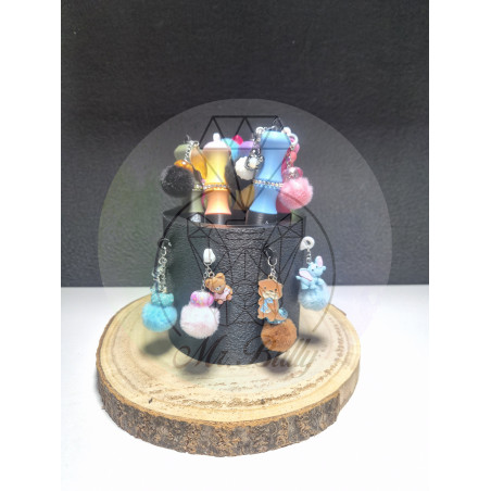 Stiftebecher mit Halter für Bommeln